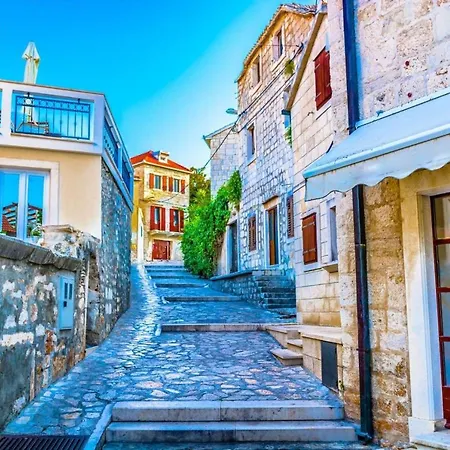 Villa Maruka *