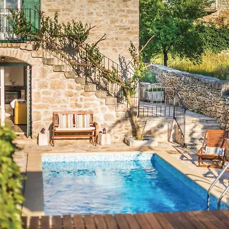 Villa Maruka *